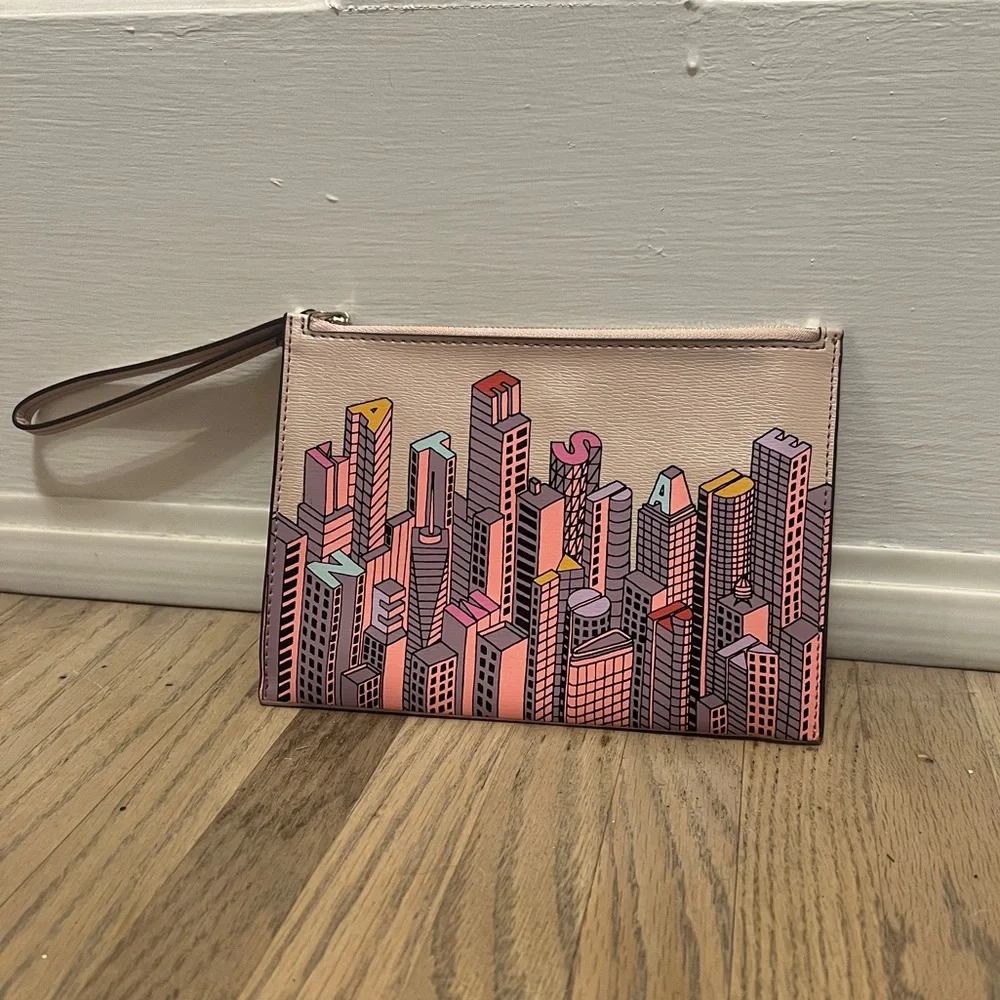 Kate Spade New York NYC Skyline Wristlet - Picture 1 of 14